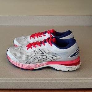 ASICS GEL-CAYANO 25 SZ. 9